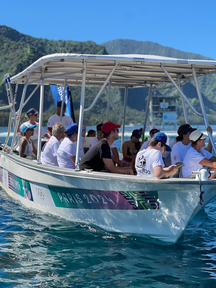 Boat Tour of Teahupoo Waves - West Coast of Tahiti