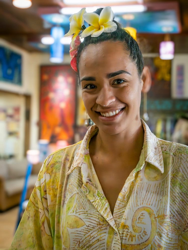 East Coast Half Day Tour of Tahiti - Meet Locals Who Silk Screen