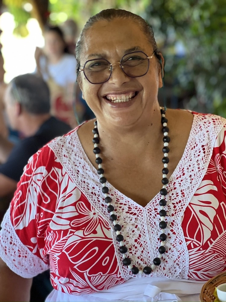 Full Day West Coast Tour of Tahiti - Lunch Stop with Rose the Owner