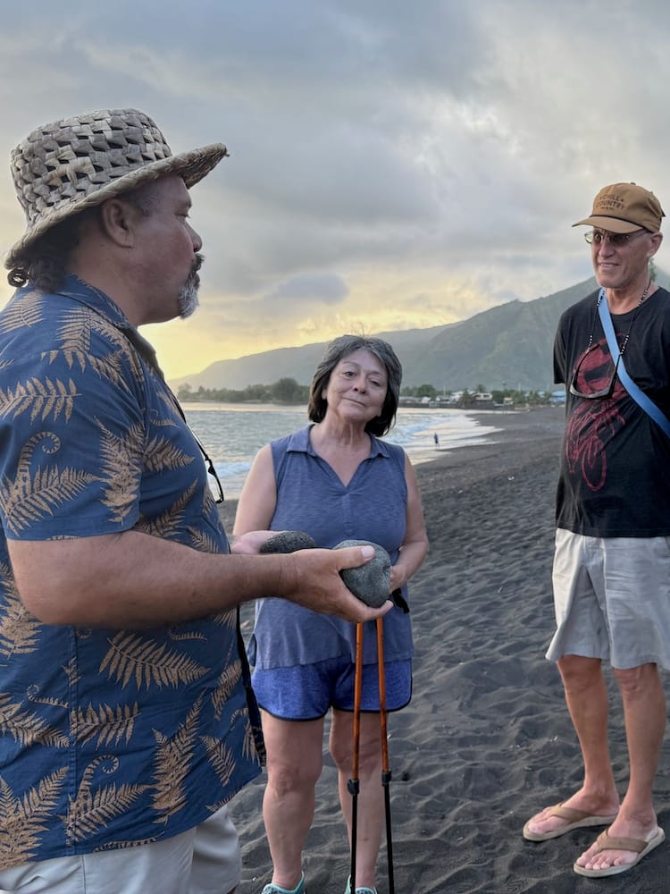 TAHARUU Tour - West Coast of Tahiti