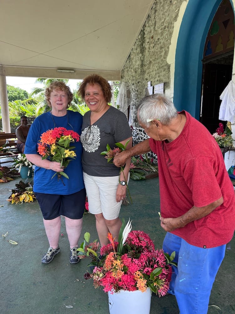 East Coast Tour of Tahiti - Flower Arrangement Class