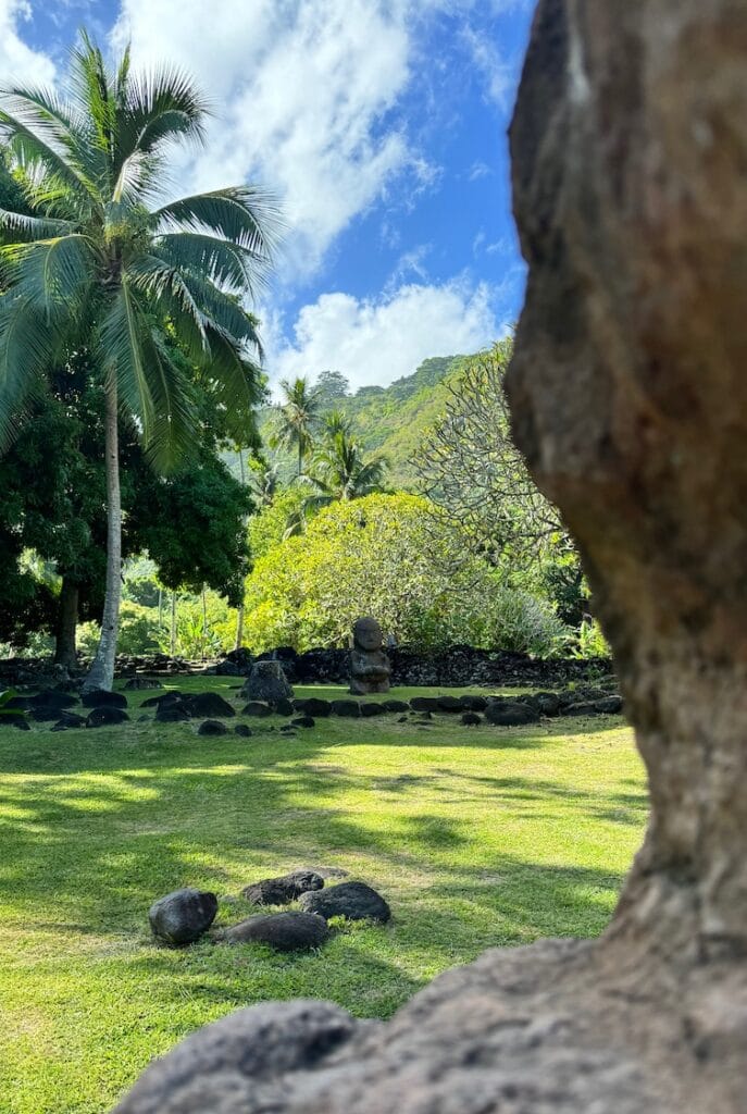 Unique Tahiti West Coast Tahiti Tour Temple and Tikis